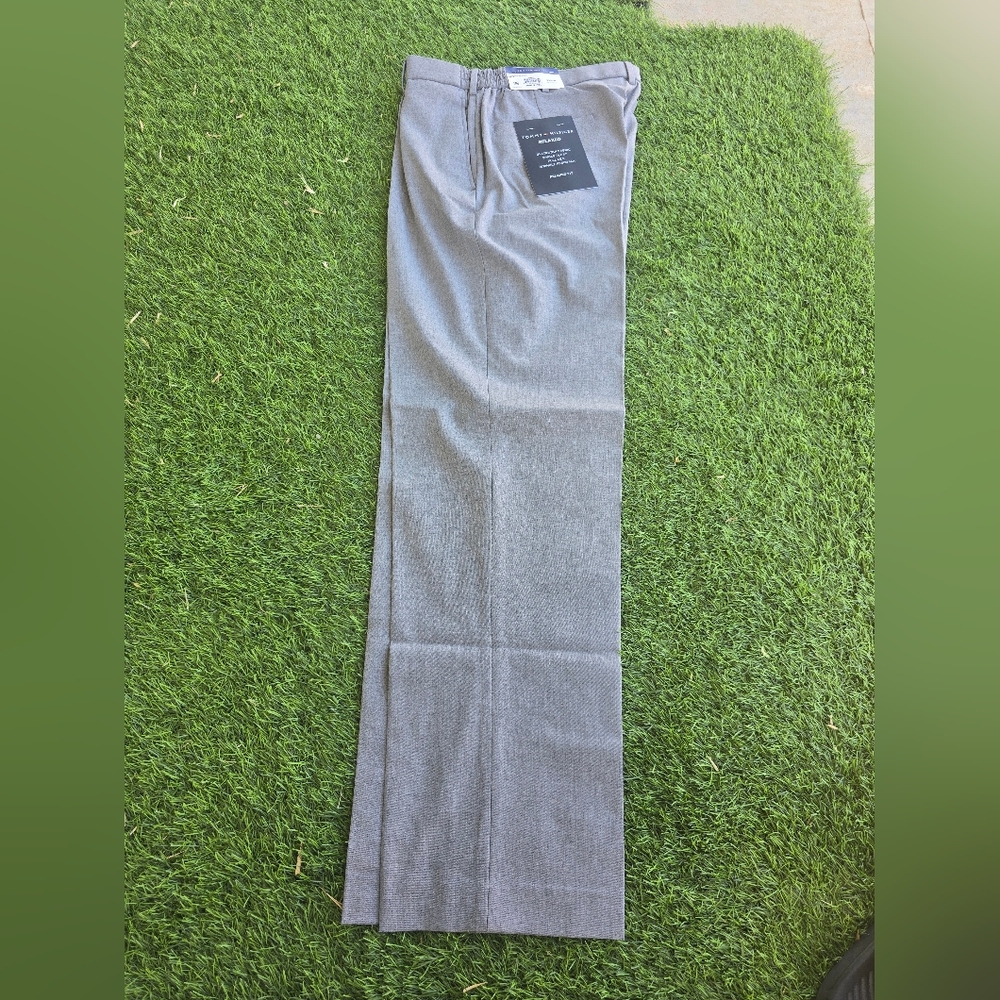 Tommy Hilfiger Men Pants 34x32 Grey Modern Wrinkle Free NWT $95 Career